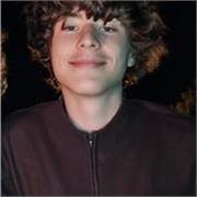 Je vous propose des cours de physique chimie. J'ai un bac général mention très bien (spé svt, physique chimie)